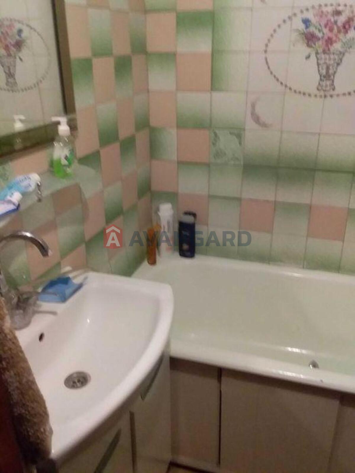 3 ��. ��������, 66/-/9 ��. �., 2/9 ������ ���� 13