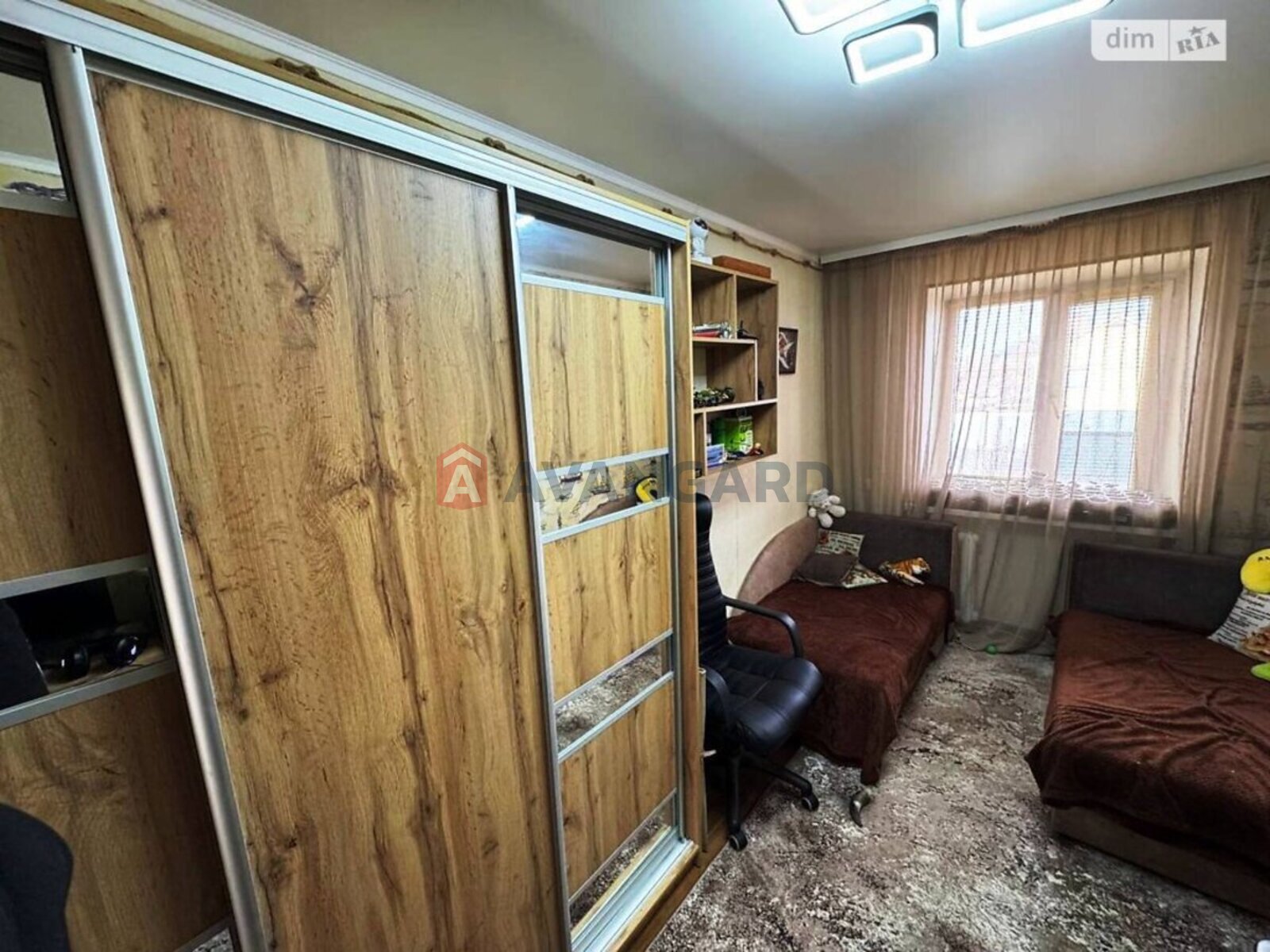 2 ����. ��������, 43/27/7 ��. �., 2/5 ���� ���� 4