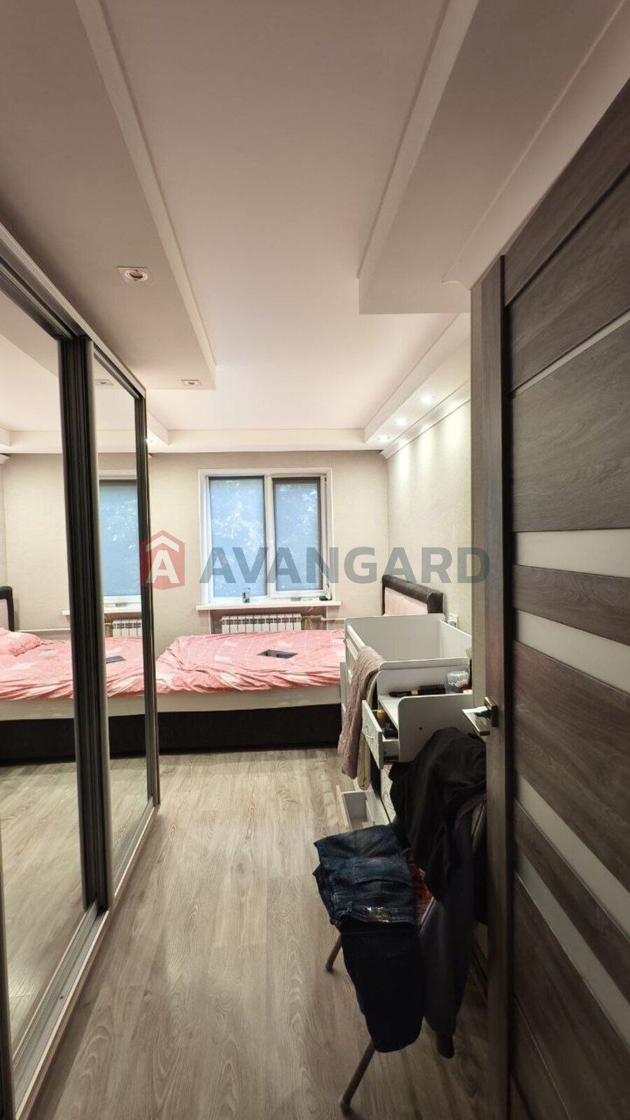 3 ����. ��������, 49/-/7 ��. �., 3/5 ���� ���� 10