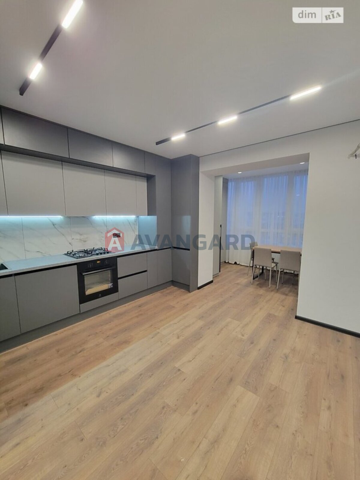 1 ��. ��������, 48/17/22 ��. �., 10/10 ������ ���� 1