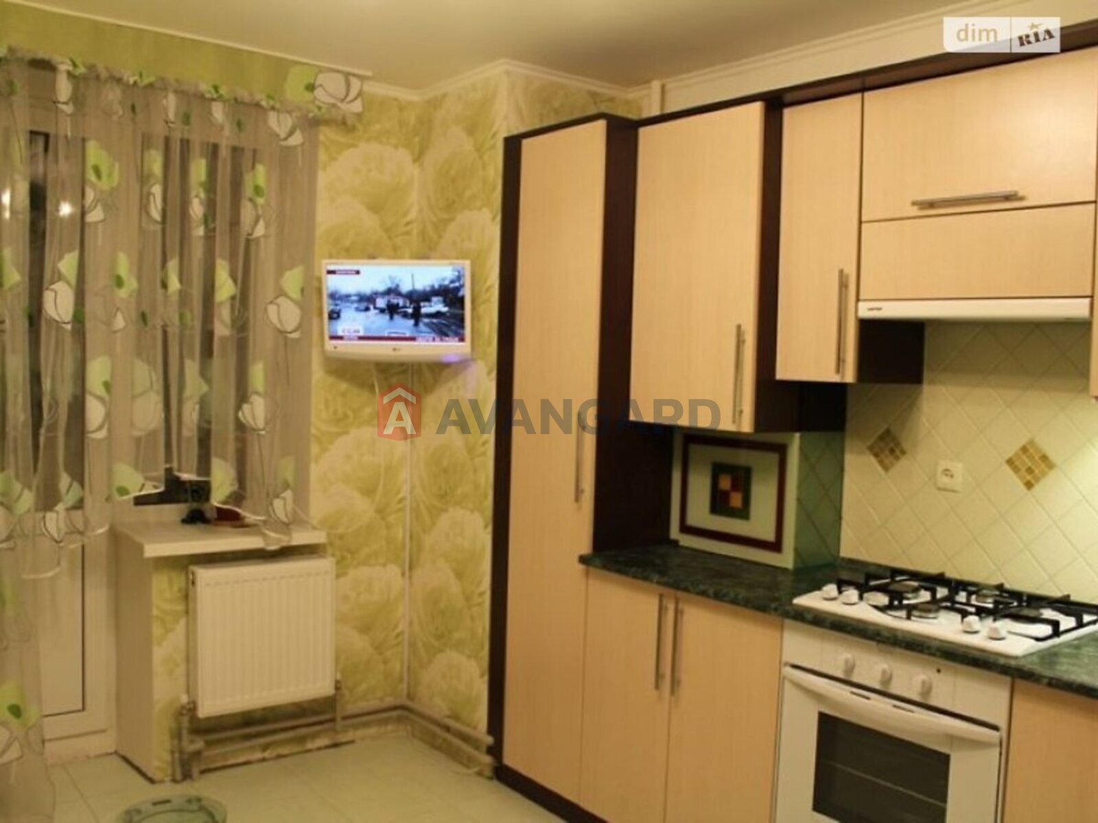 2 ��. ��������, 65/37/11 ��. �., 5/10 ������ ���� 19