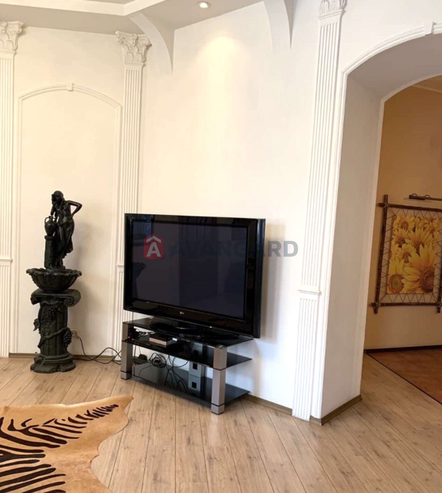 5 ��. ��������, 170/-/30 ��. �., 2/3 ������ ���� 2