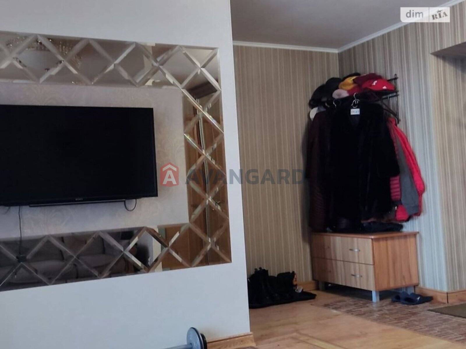 2 ��. ��������, 65/37/11 ��. �., 5/10 ������ ���� 9