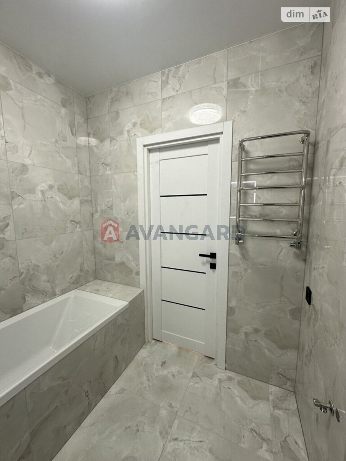 2 ��. ��������, 81/43/17 ��. �., 1/10 ������ ���� 15