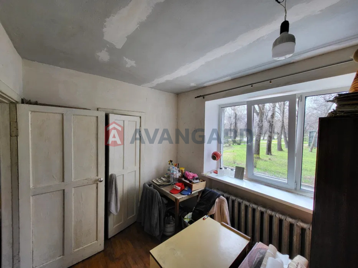 2 ��. ��������, 42/-/6 ��. �., 1/3 ������ ���� 4