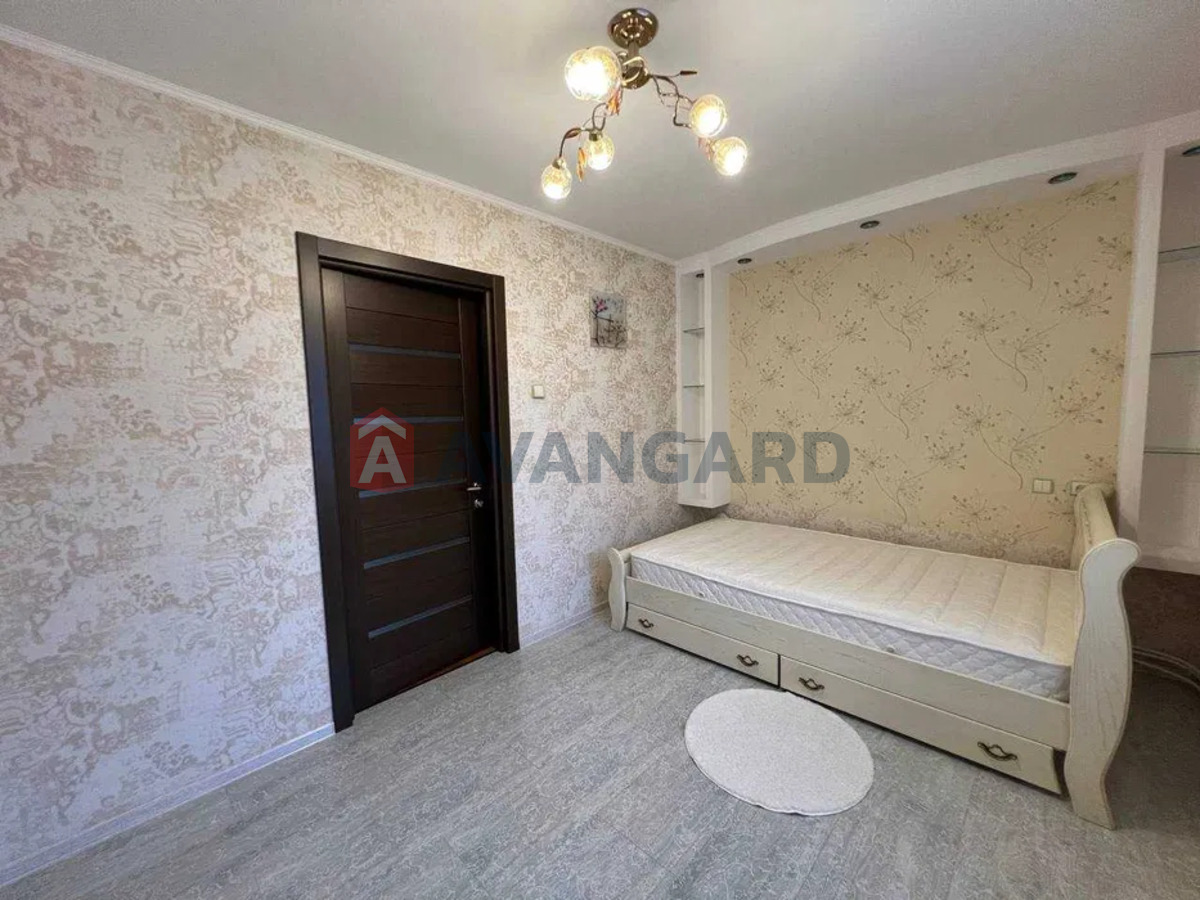 3 ��. ��������, 76/-/11 ��. �., 3/10 ������ ���� 12