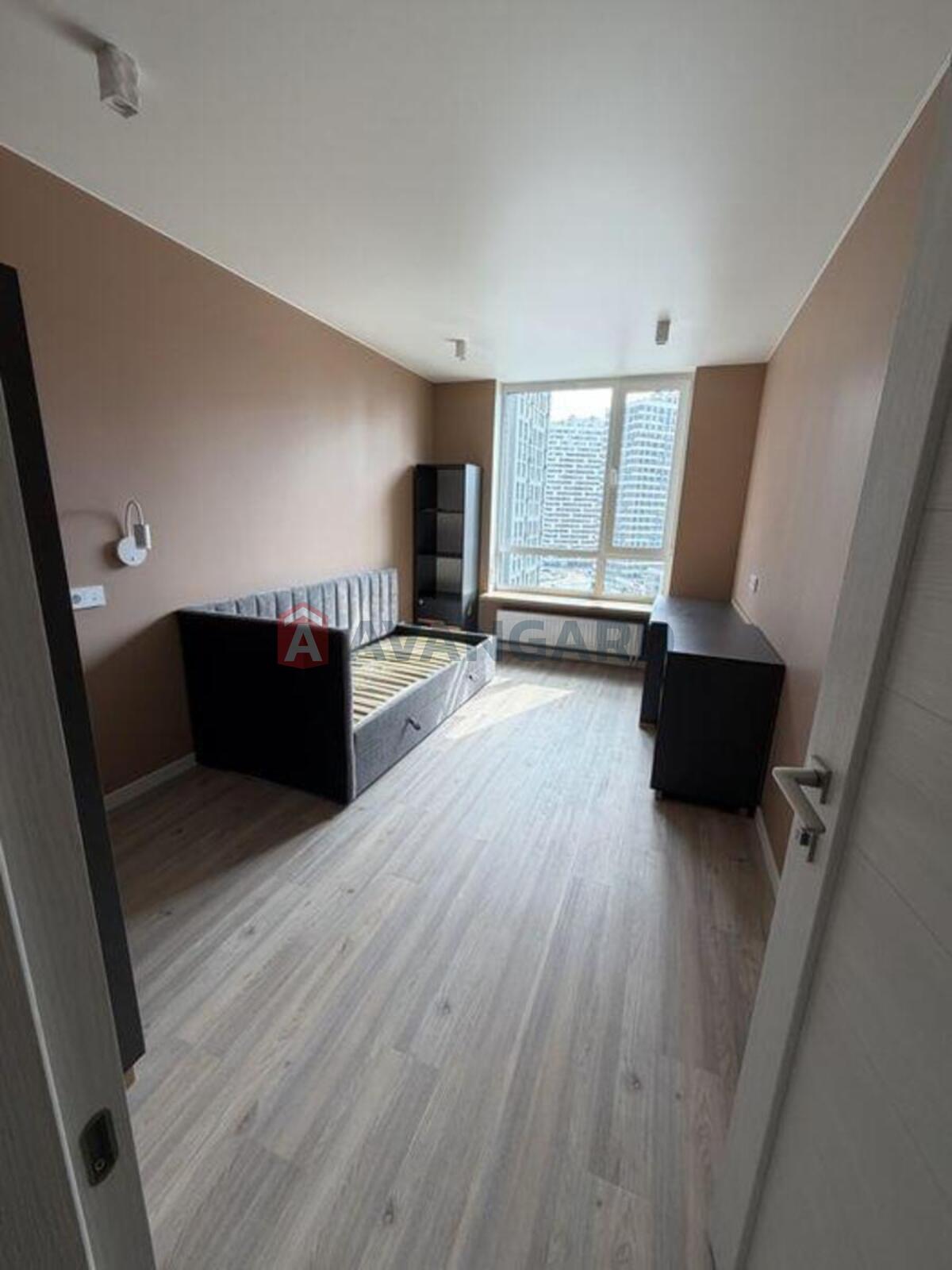 2 ��. ��������, 76/-/26 ��. �., 11/18 ������ ���� 8