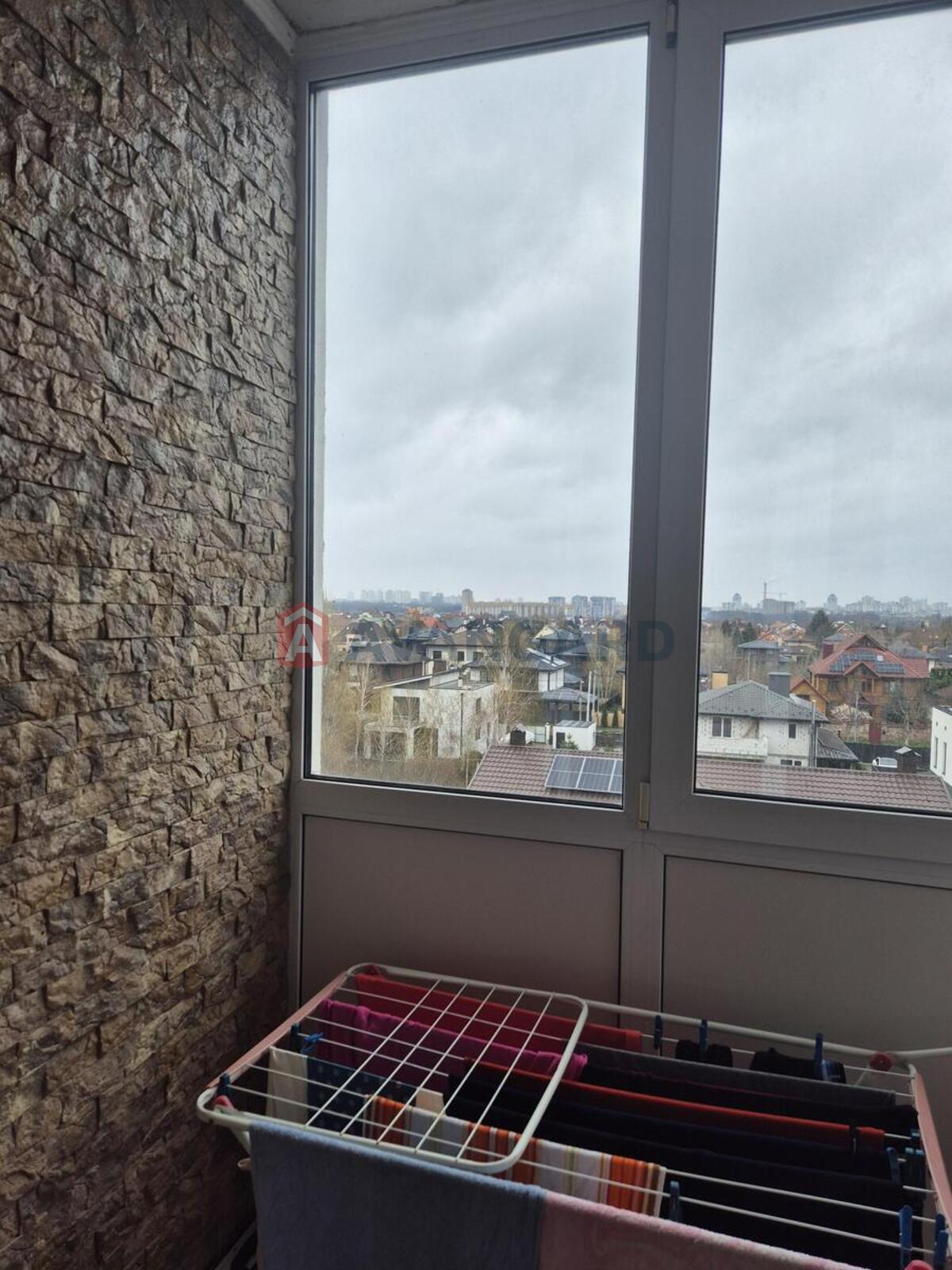 1 ��. ��������, -/-/- ��. �., 5/8 ������ ���� 4