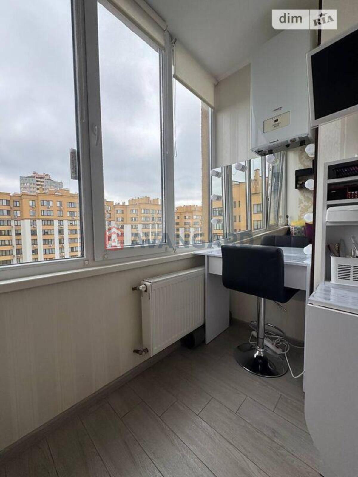 2 ����. ��������, 62/32/16 ��. �., 11/11 ���� ���� 25