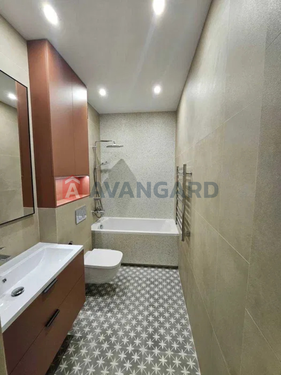 1 ��. ��������, 40/-/20 ��. �., 4/10 ������ ���� 5