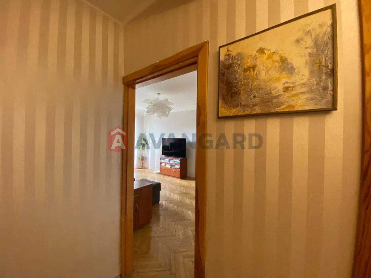 4 ��. ��������, 93/-/8 ��. �., 5/9 ������ ���� 2