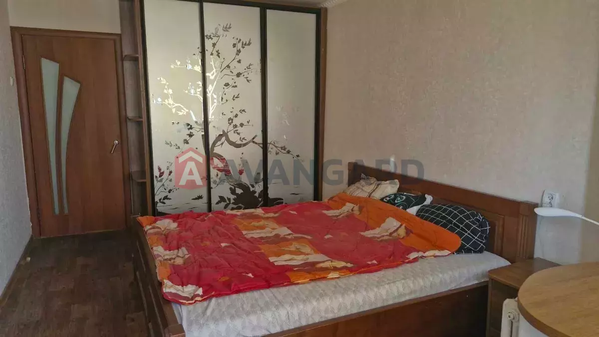 2 ��. ��������, 53/-/9 ��. �., 4/14 ������ ���� 21