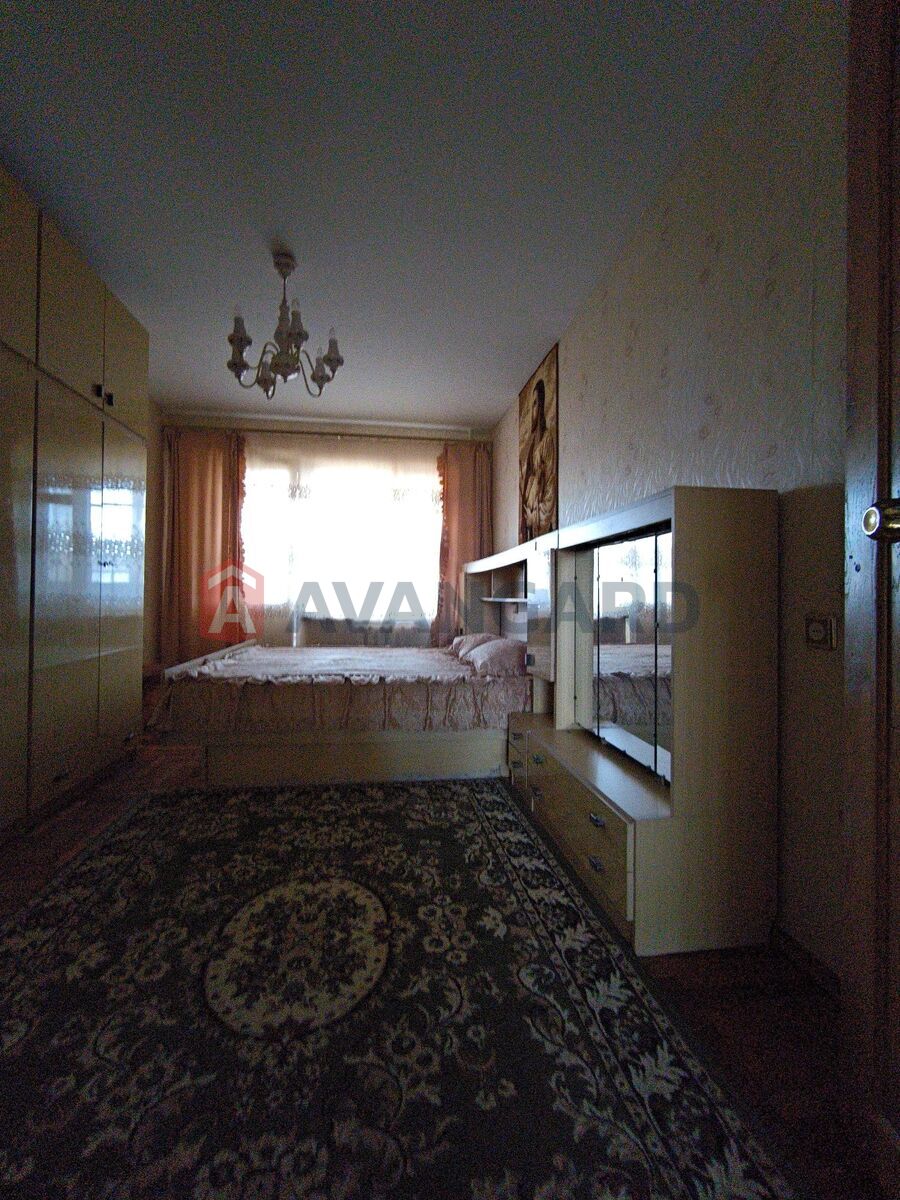 3 . , 67/-/8 . ., 8/9   4