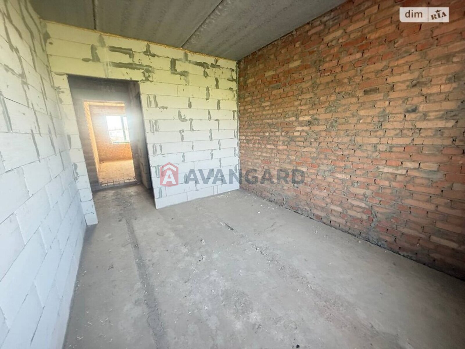 3 ����. ��������, 83/40/15 ��. �., 2/6 ���� ���� 8