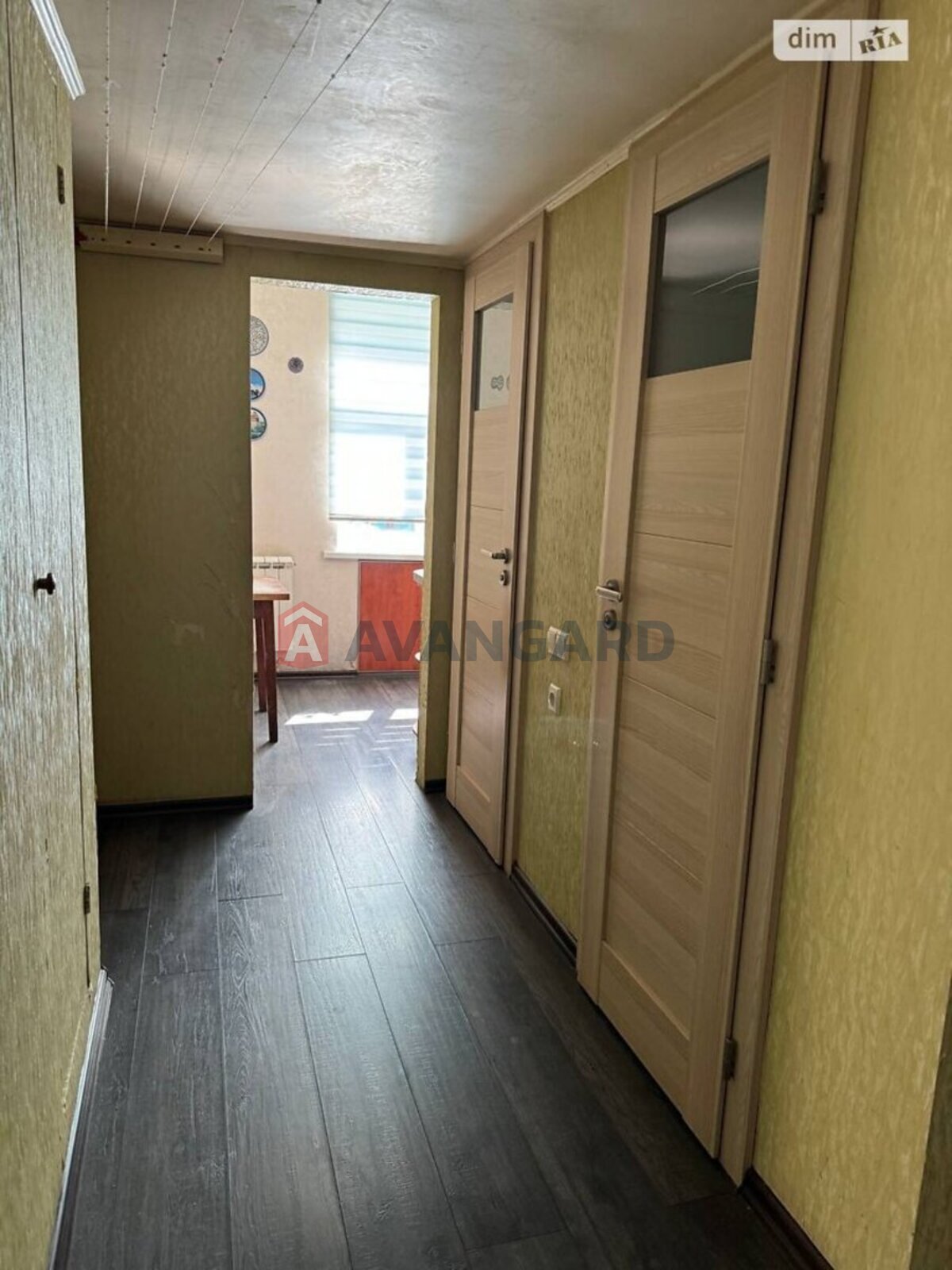 3 ����. ��������, 70/40/7 ��. �., 1/6 ���� ���� 28