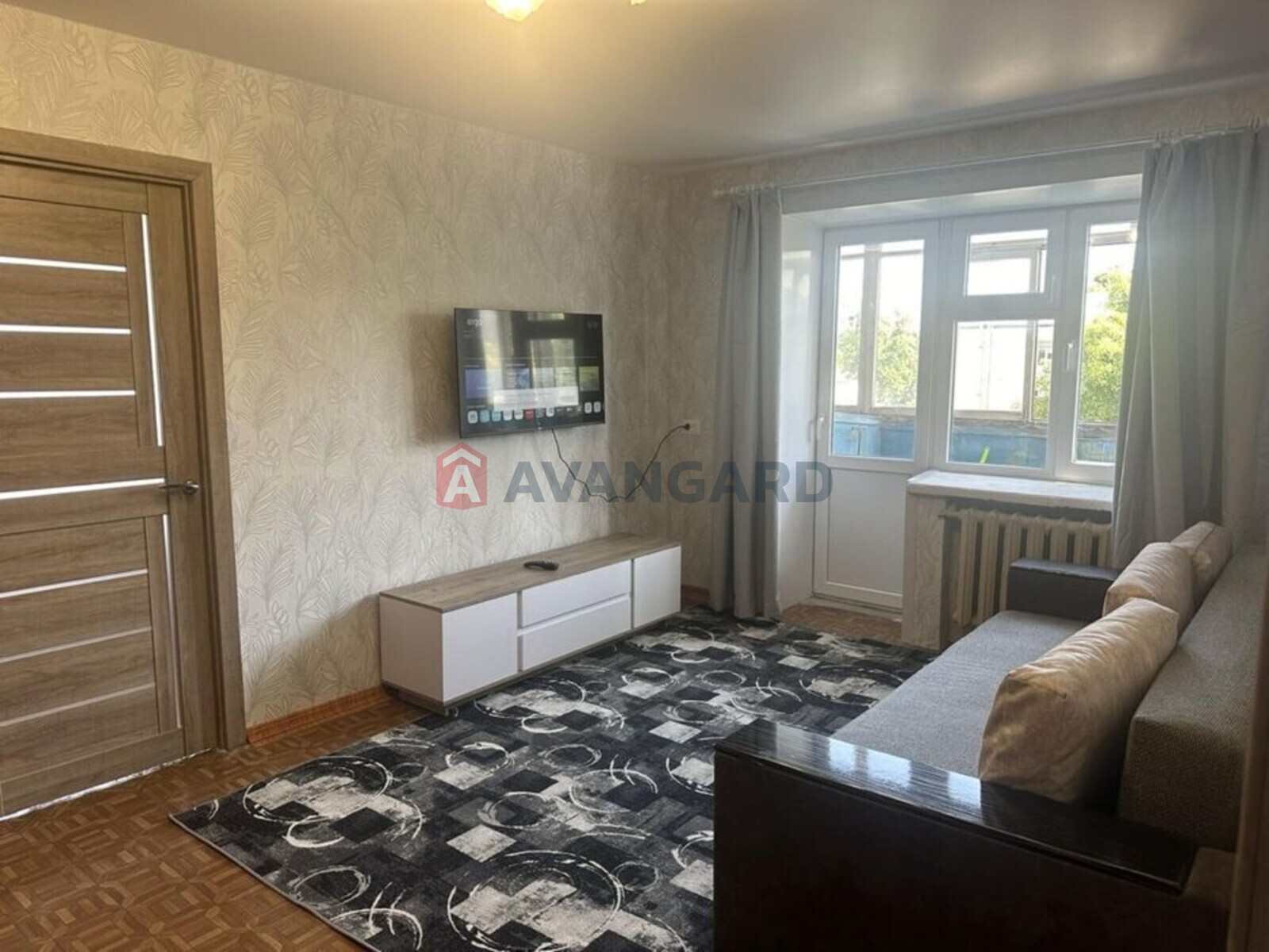 2 ��. ��������, 45/-/8 ��. �., 4/5 ������ ���� 2