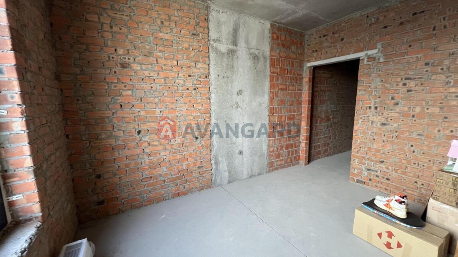 3 ��. ��������, 86/42/26 ��. �., 6/9 ������ ���� 12