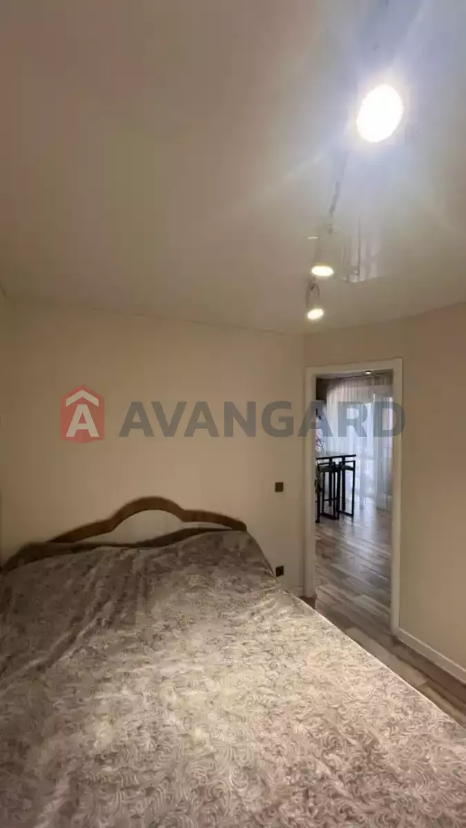 1 ��. ��������, 36/19/4 ��. �., 3/5 ������ ���� 19