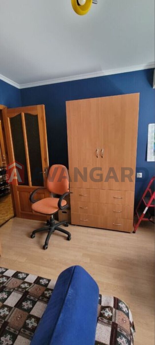 3 ����. ��������, 69/-/8 ��. �., 9/10 ���� ���� 8