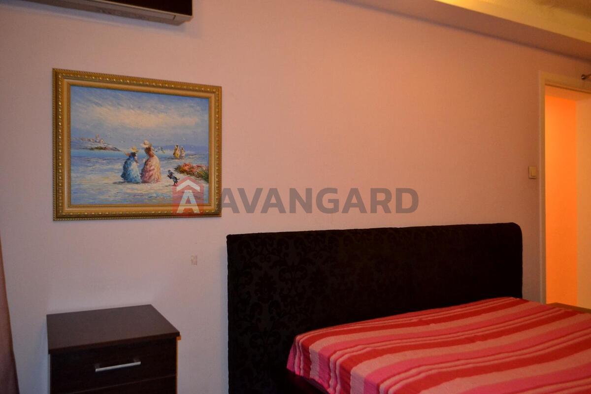 2 ��. ��������, 46 / 22 / 18 ��. �., 4/9 ������ ���� 15