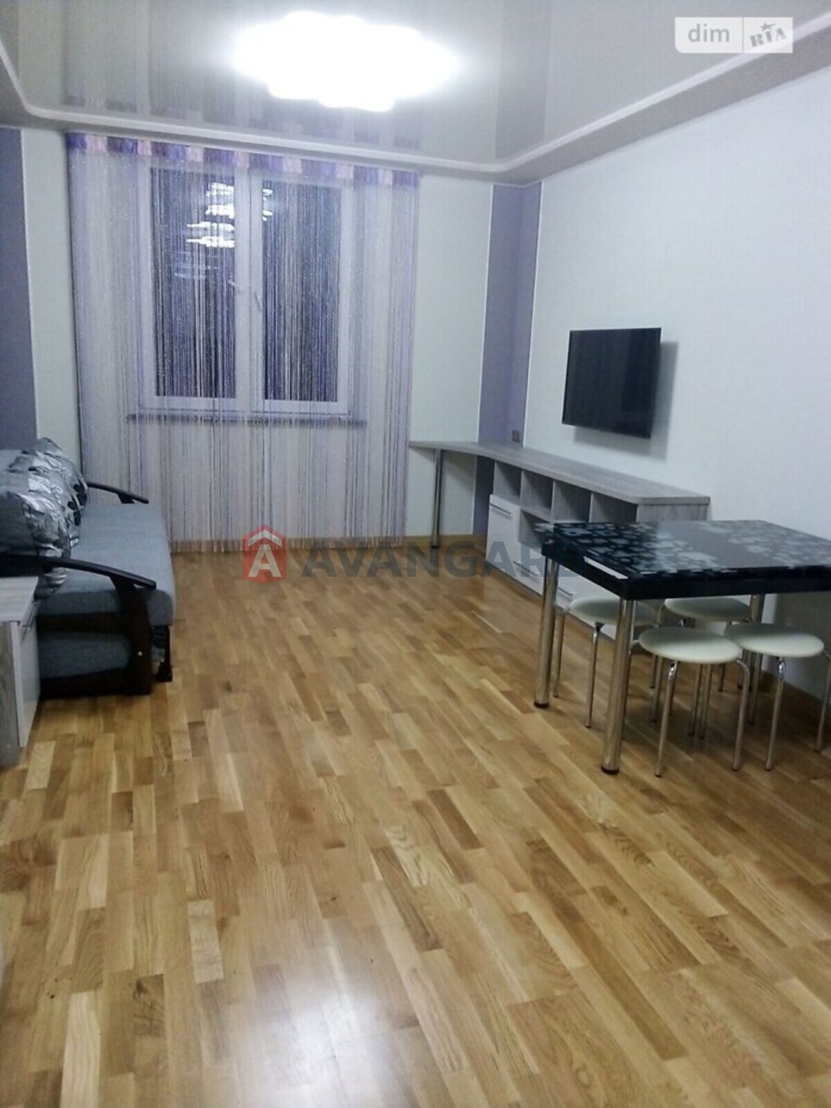 1 ����. ��������, 40/-/- ��. �., 6/16 ���� ���� 5