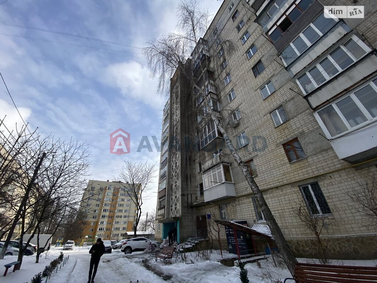 2 ��. ��������, 51/-/- ��. �., 2/10 ������ ���� 4