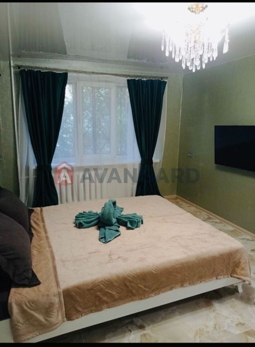 1 ��. ��������, 28,5/14,9/5,5 ��. �., 1/5 ������ ���� 3