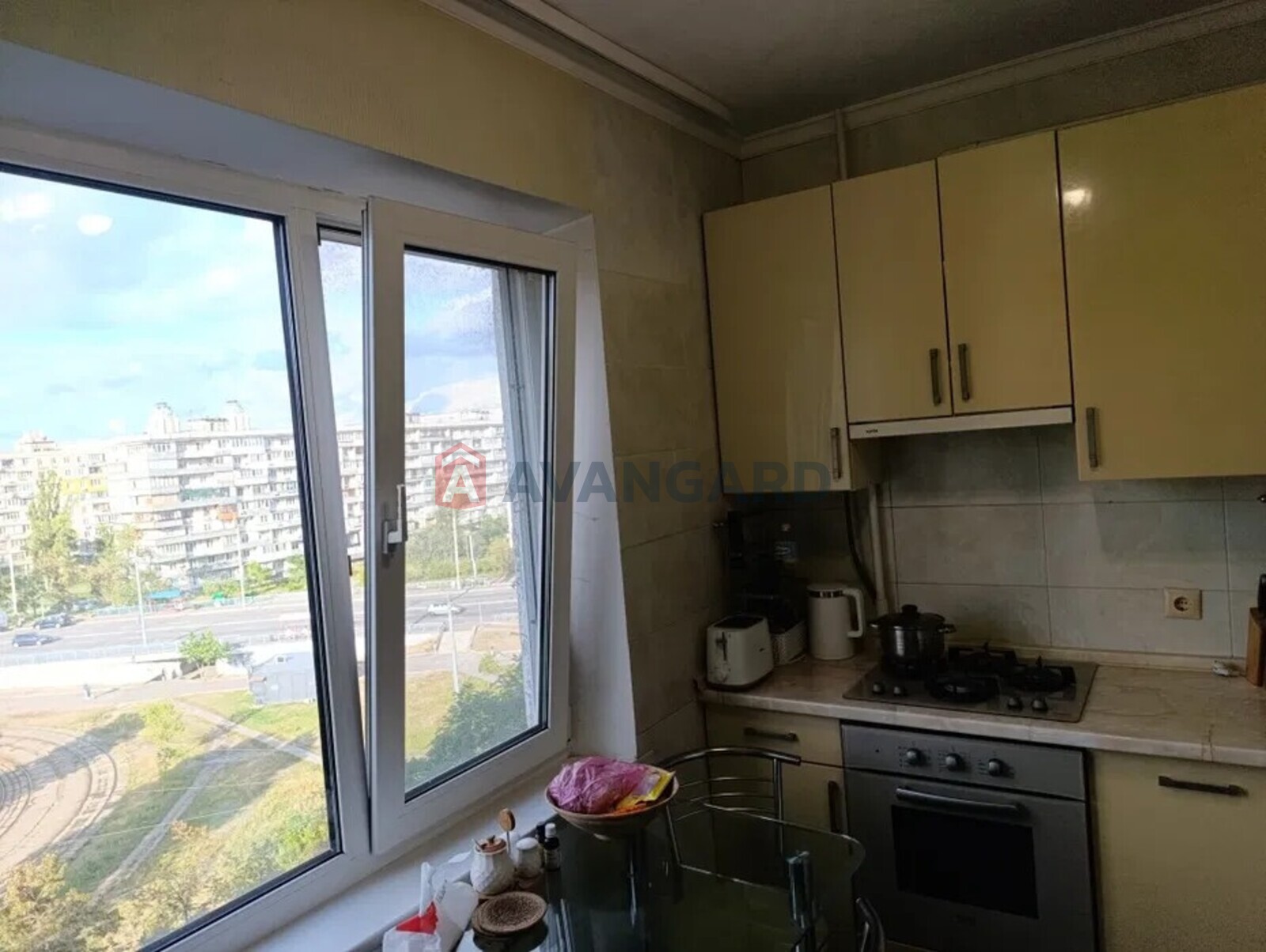 3 кім. квартира, 69 / 42 / 8.5 кв. м., 7/9 поверх фото 2 3 кім. квартира, 69 / 42 / 8.5 кв. м., 7/9 поверх фото 2