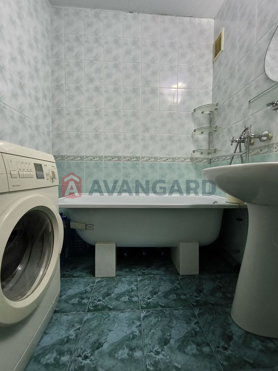 3 . , 67/-/8 . ., 8/9   7