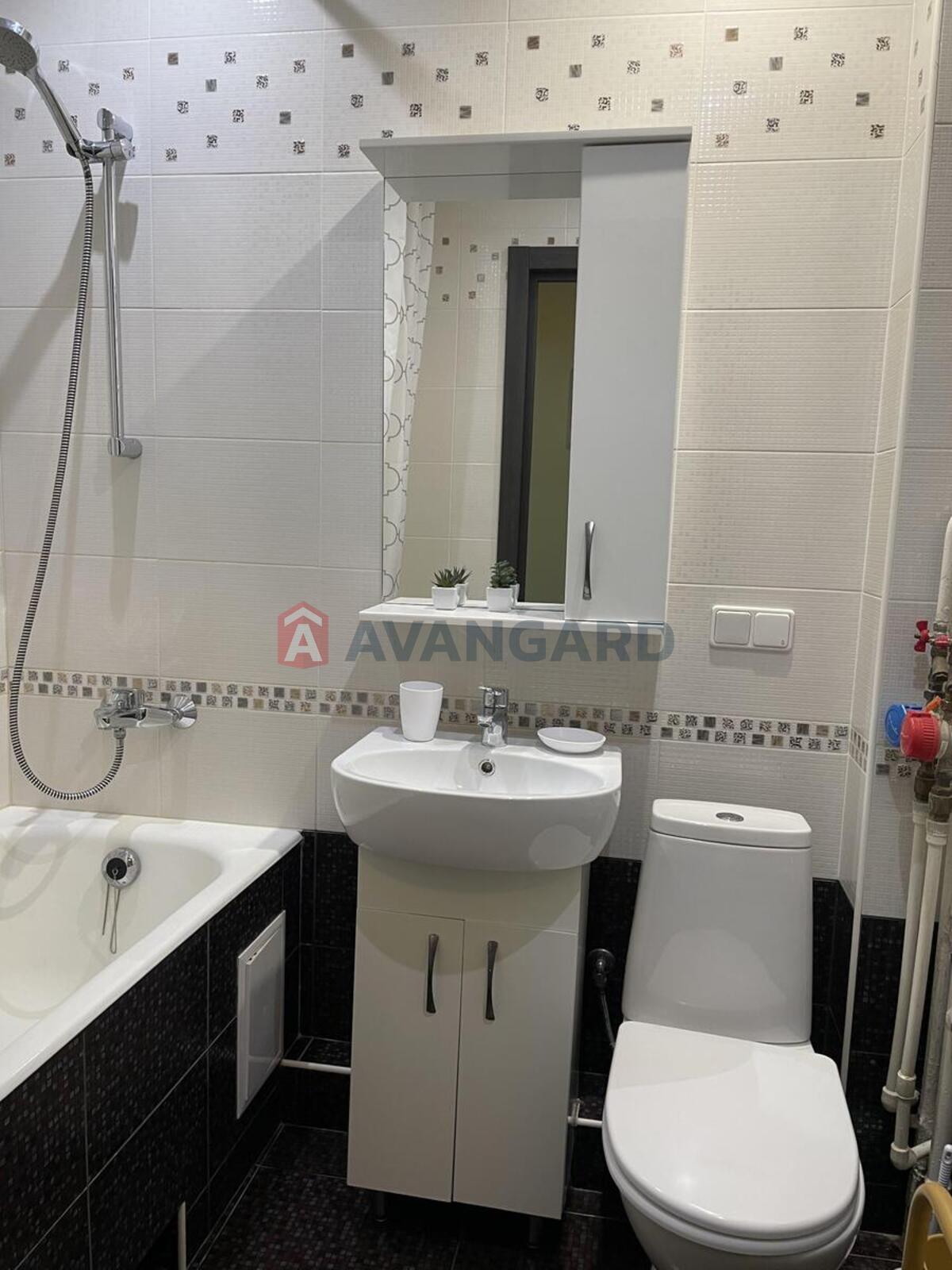 1 ��. ��������, 37/18/6 ��. �., 4/9 ������ ���� 21