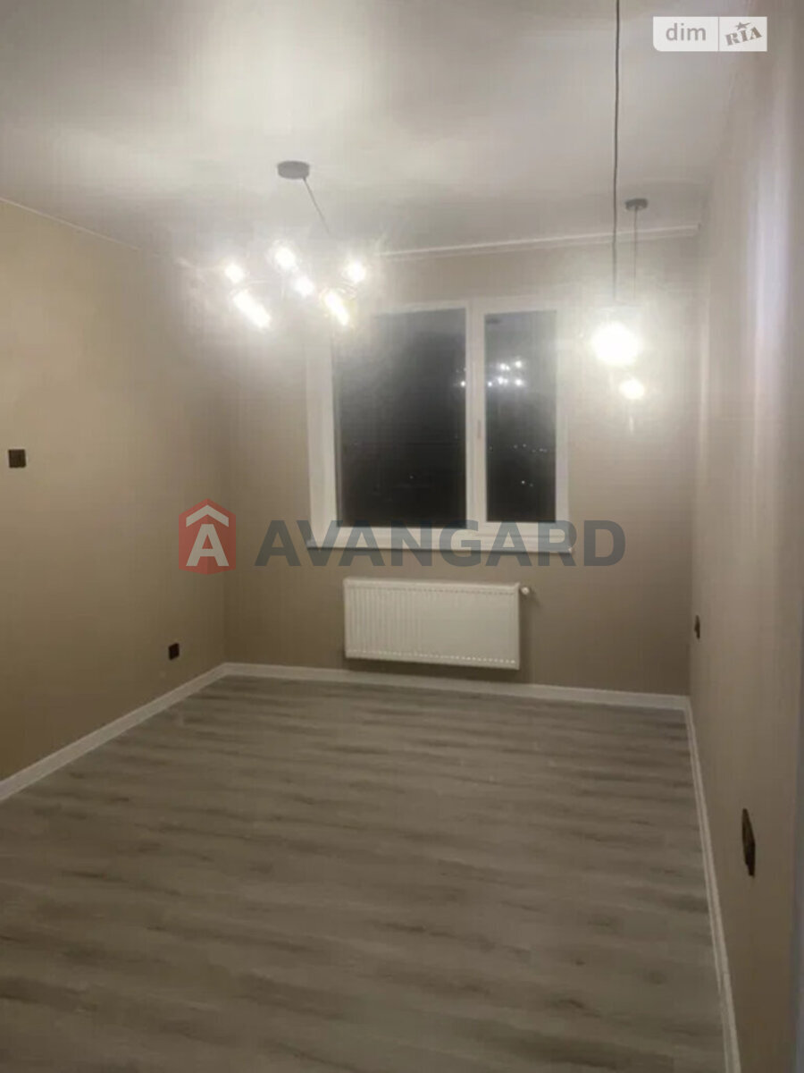 1 ��. ��������, 41/-/15 ��. �., 6/10 ������ ���� 4