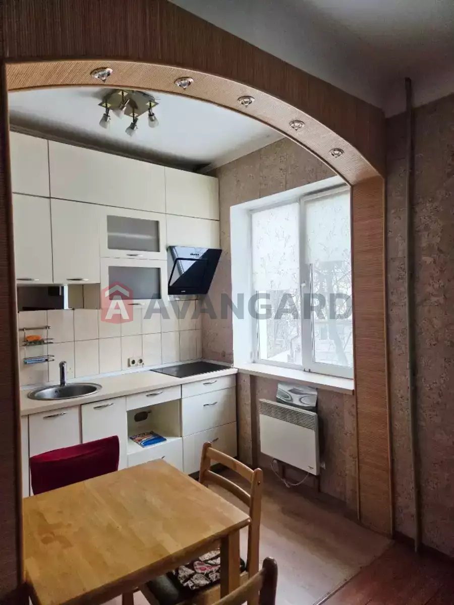 1 ��. ��������, 24/15/7 ��. �., 2/2 ������ ���� 17