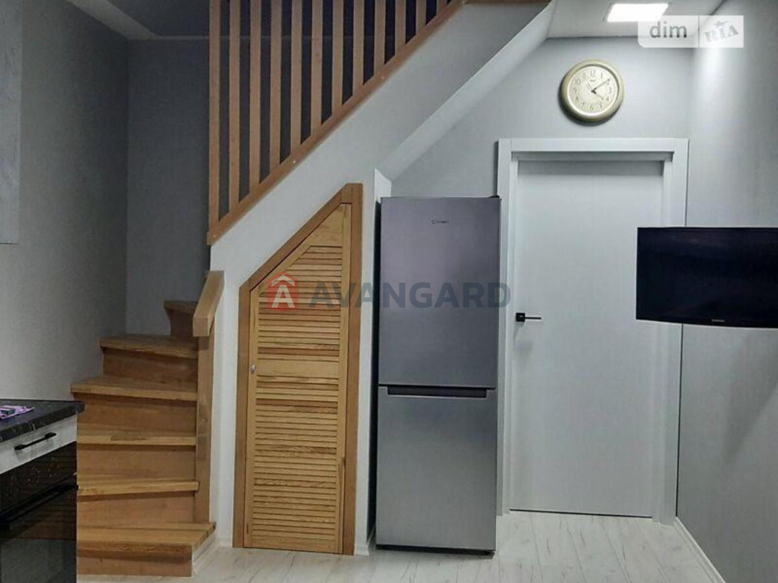 2 ��. ��������, 99/-/16 ��. �., 5/5 ������ ���� 13