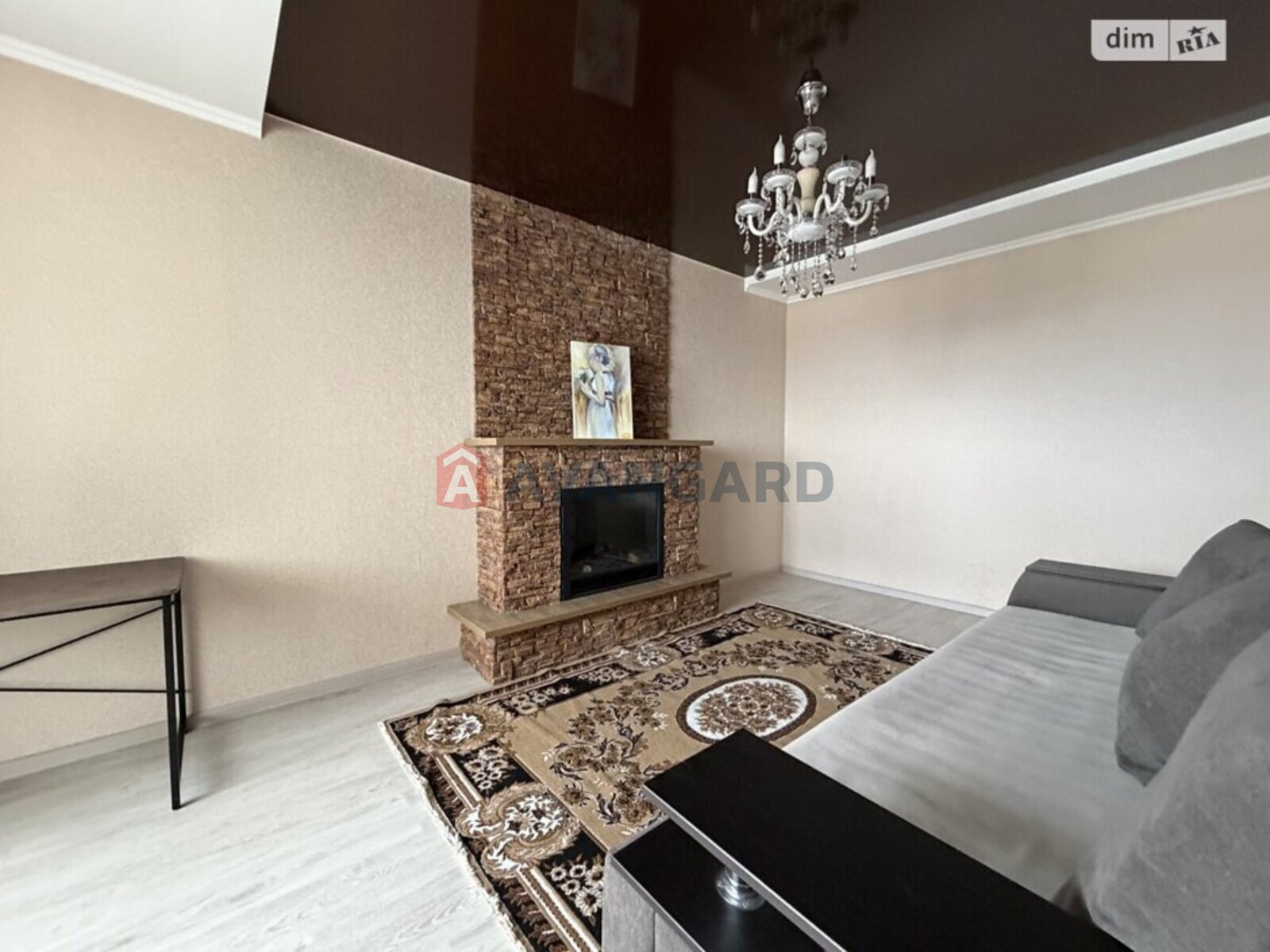 4 ��. ��������, 86/-/- ��. �., 7/9 ������ ���� 12