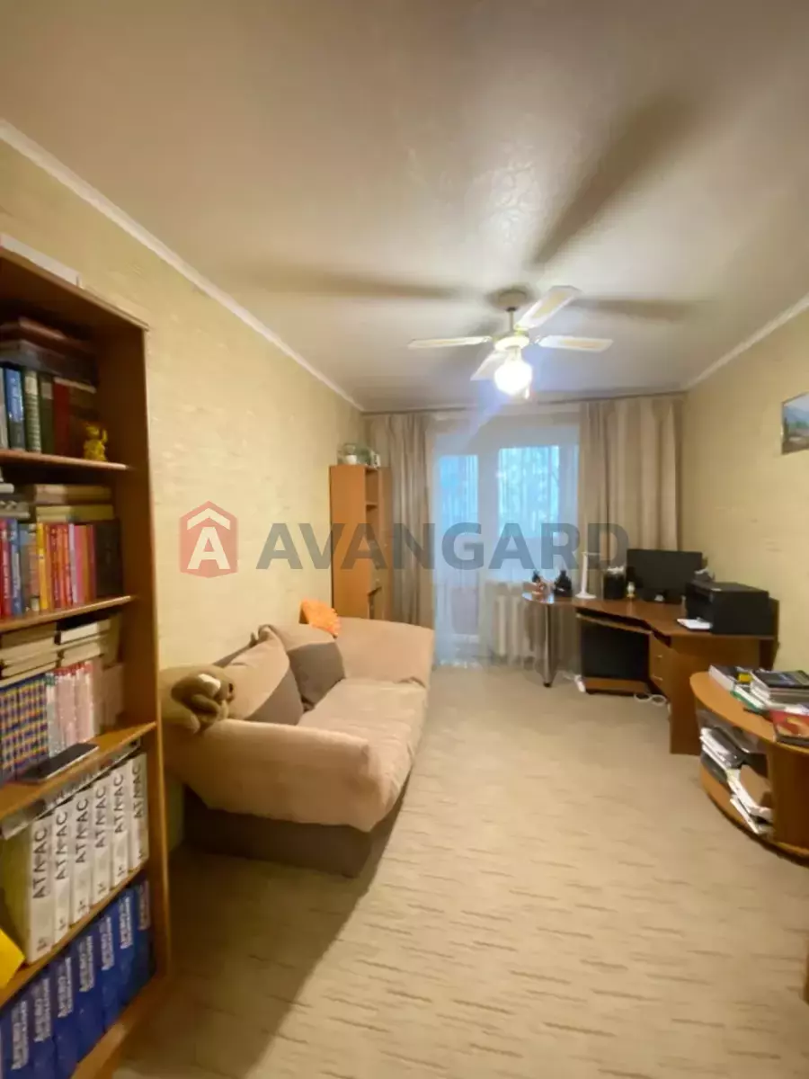 4 ��. ��������, 103/-/- ��. �., 4/9 ������ ���� 15