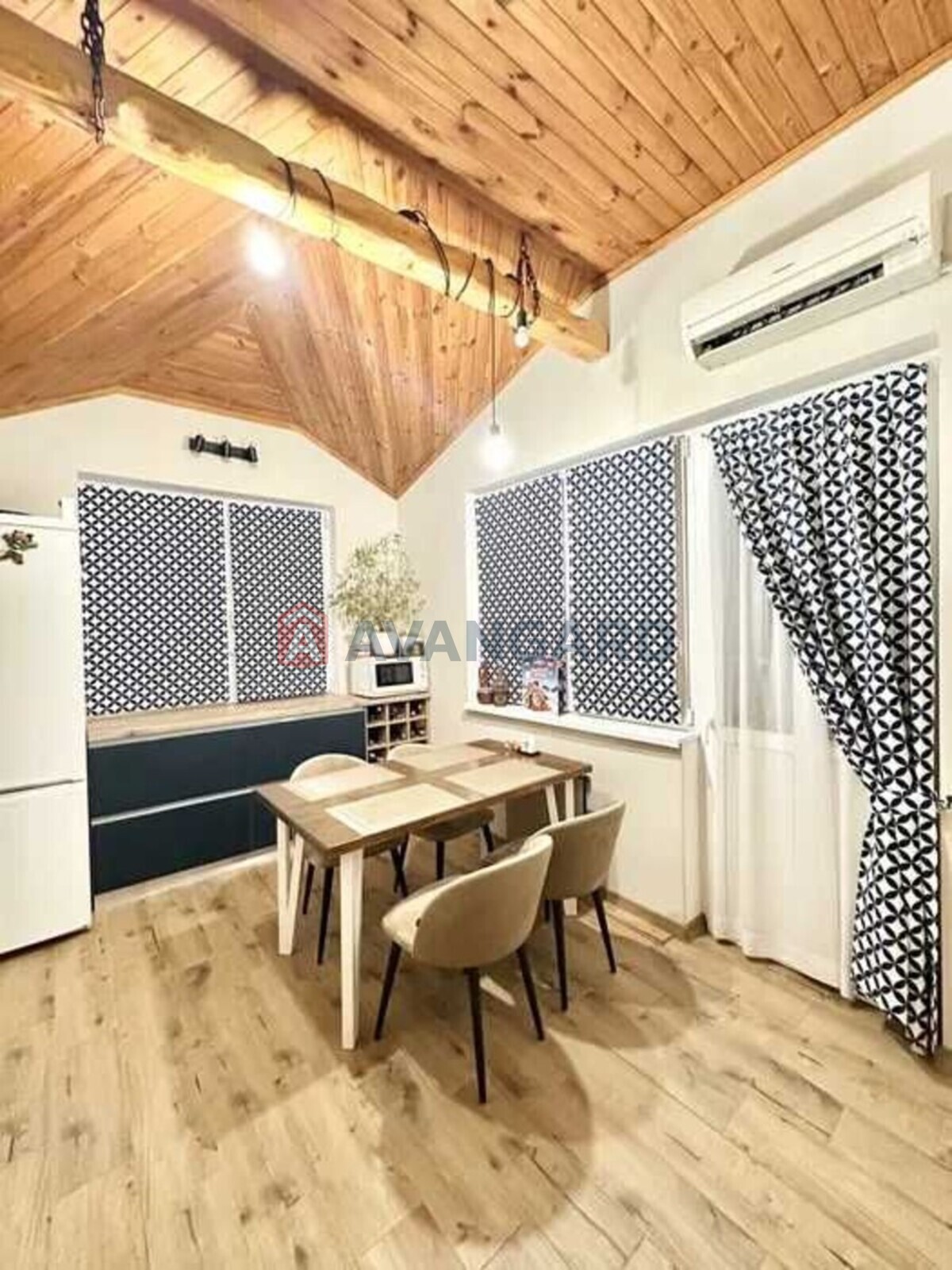 3 ����. ��������, 95/-/13 ��. �., 2/2 ���� ���� 3