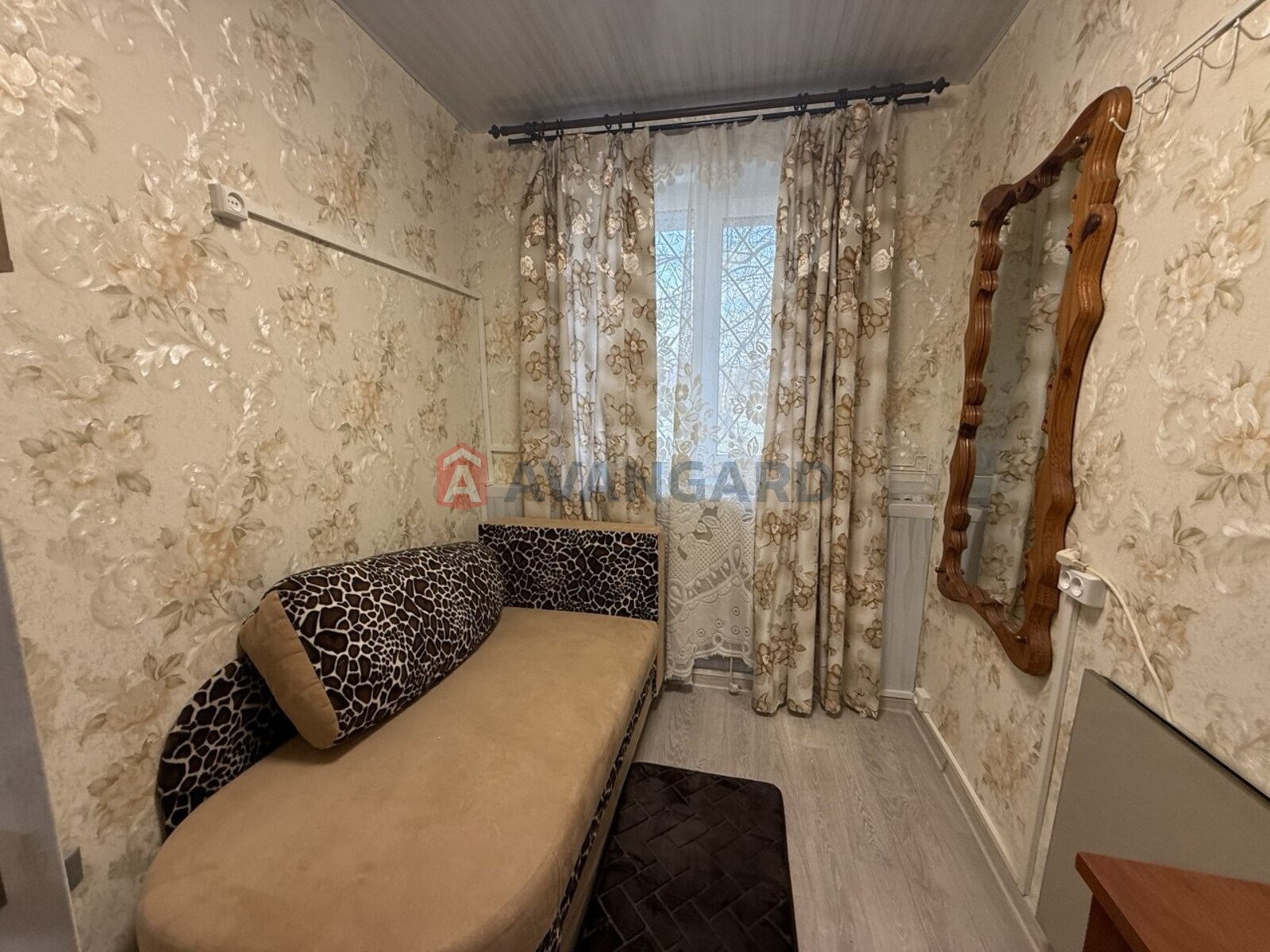 2 ��. ��������, 38/-/7 ��. �., 1/2 ������ ���� 2