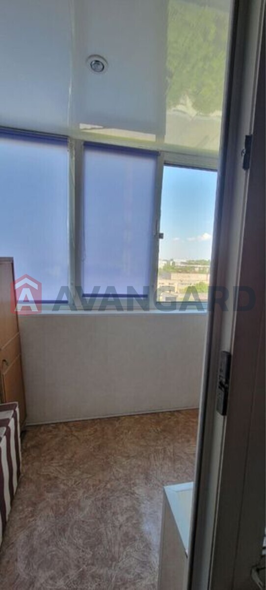 3 ����. ��������, 69/-/8 ��. �., 9/10 ���� ���� 16