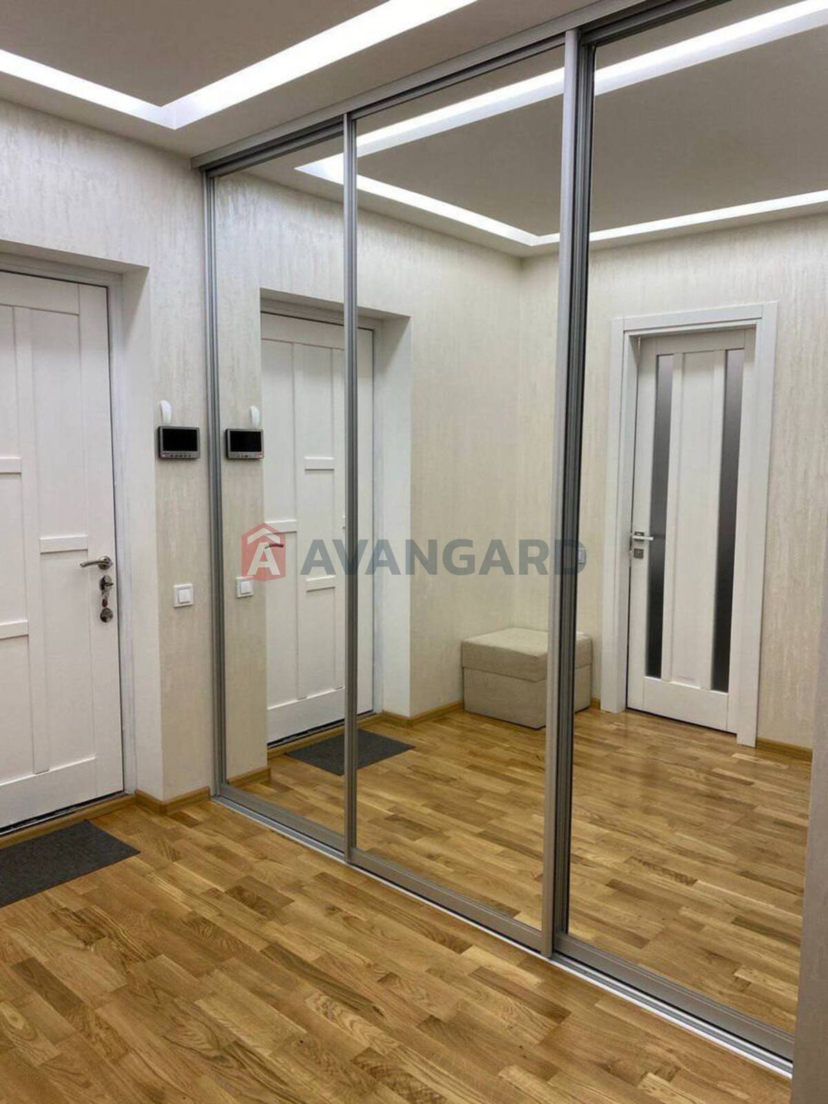 2 ��. ��������, 84/35/37 ��. �., 5/25 ������ ���� 19