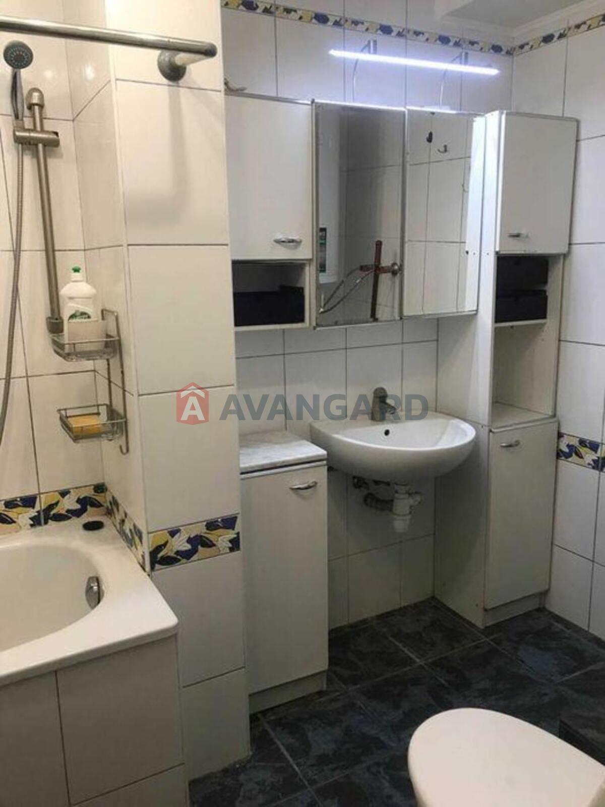 3 ��. ��������, 78/-/8 ��. �., 1/5 ������ ���� 2