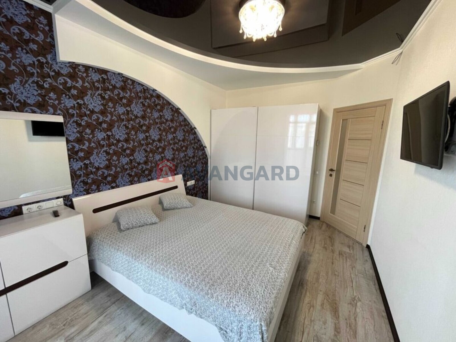 2 ��. ��������, 75/-/18 ��. �., 11/13 ������ ���� 18