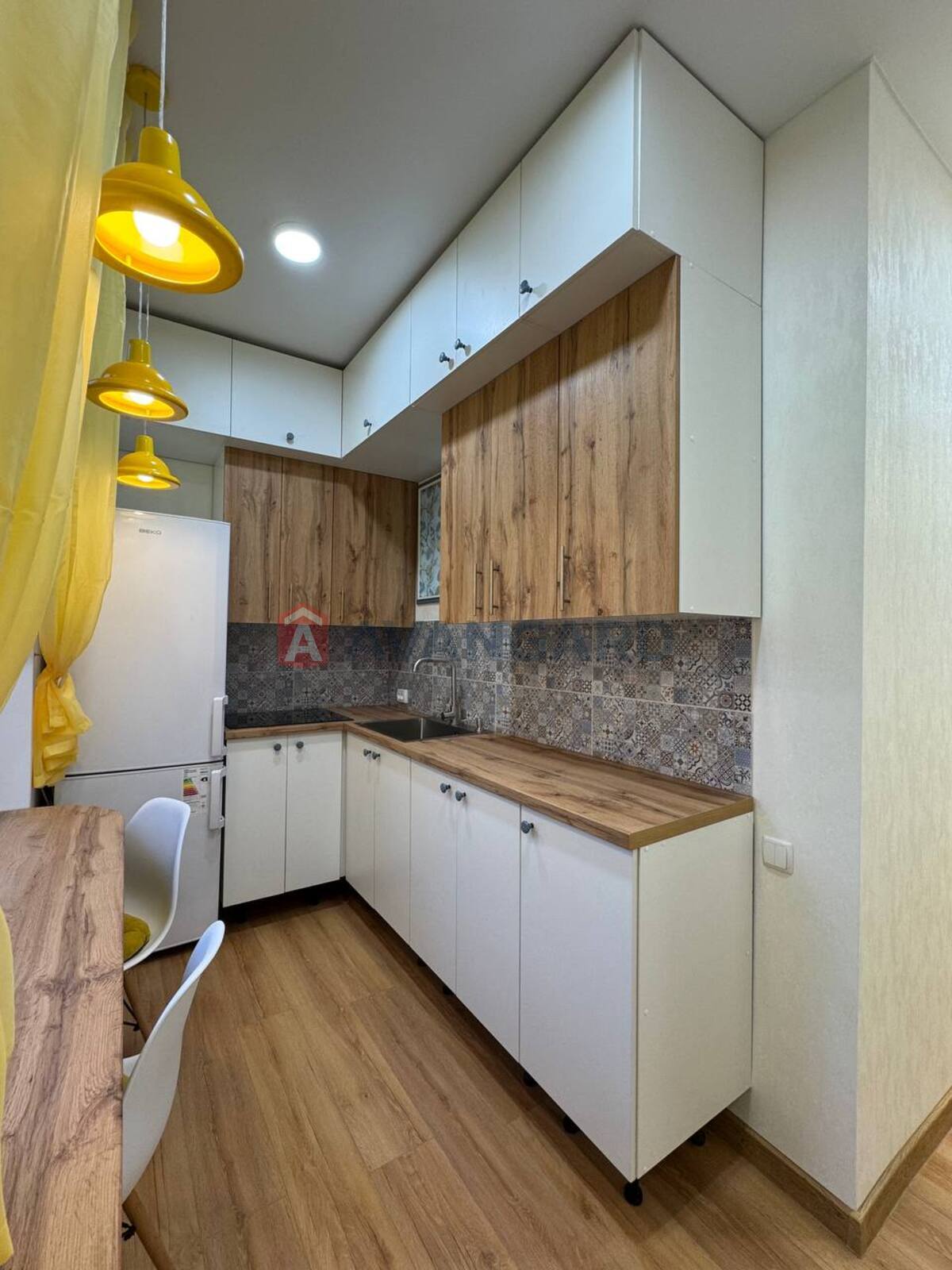 3 . , 70/-/8 . ., 4/5   2