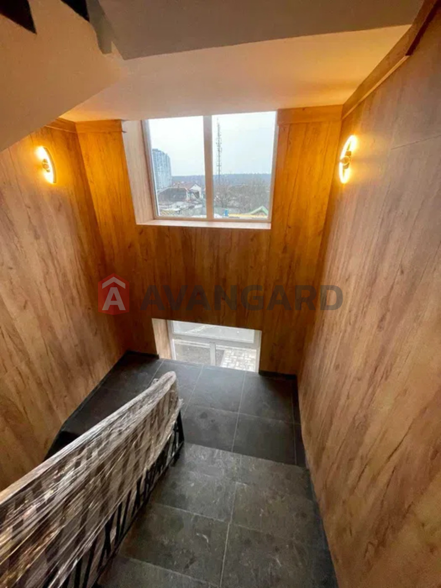 1 ��. ��������, 46/-/5 ��. �., 2/4 ������ ���� 16