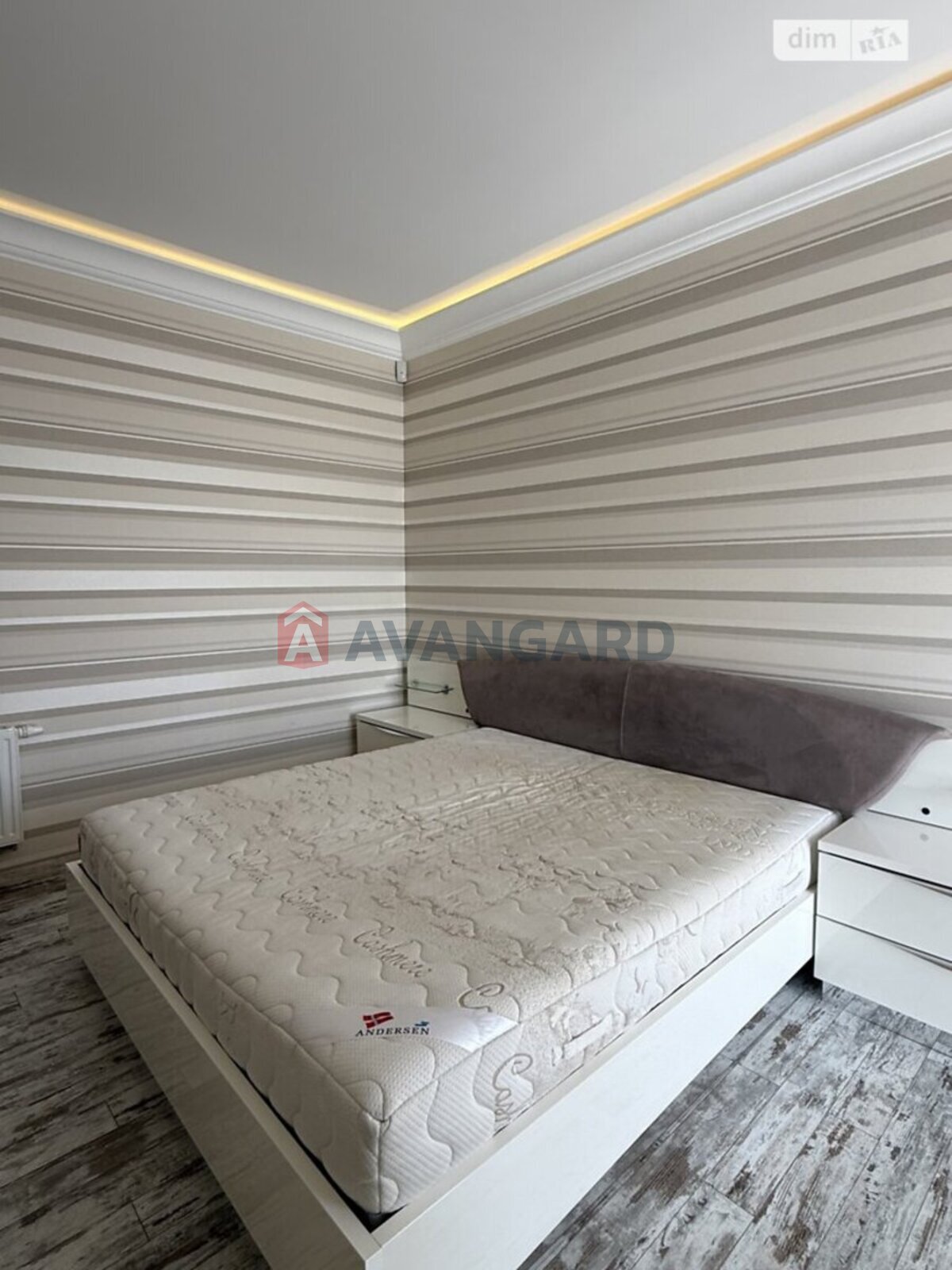 3 ��. ��������, 120/80/35 ��. �., 5/5 ������ ���� 4