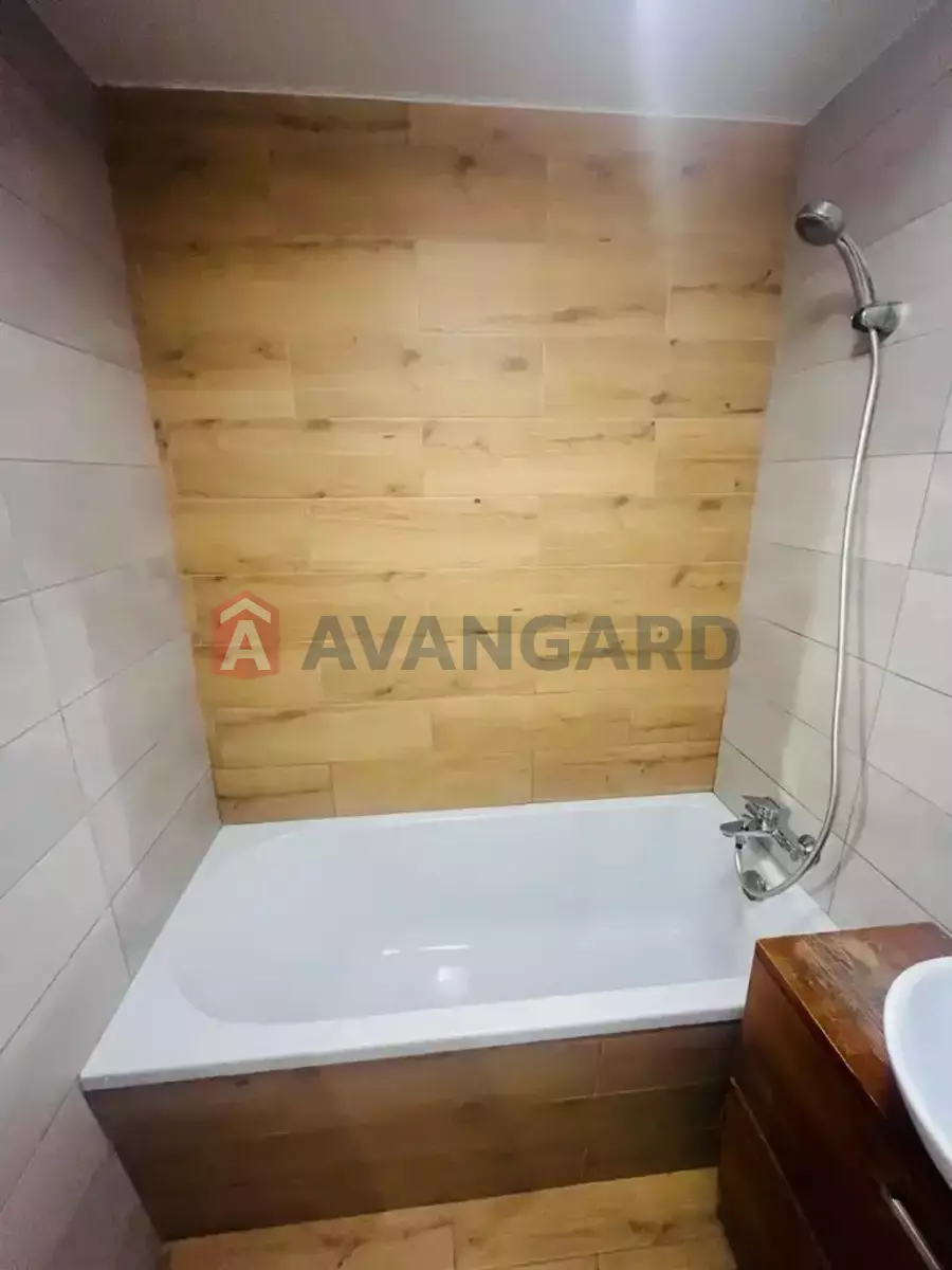 1 ��. ��������, 36/19/4 ��. �., 3/5 ������ ���� 13