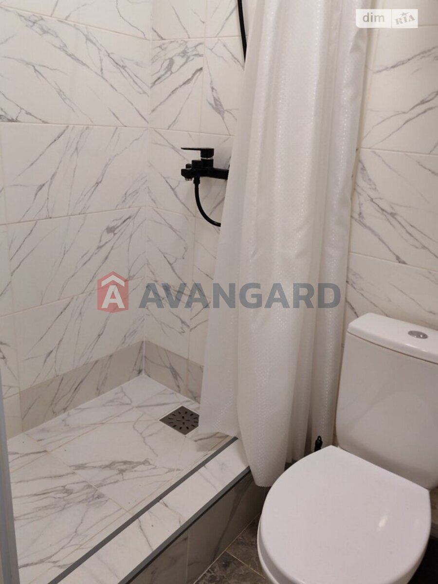 1 ��. ��������, 28/-/5 ��. �., 1/2 ������ ���� 12