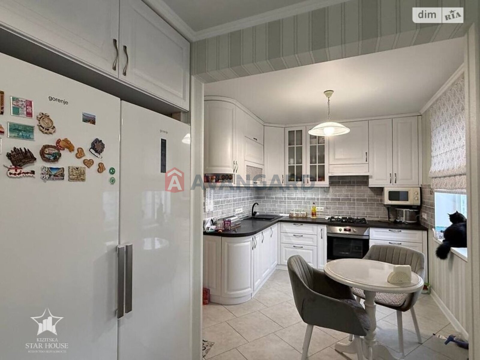 4 ��. ��������, 83/55/8 ��. �., 9/9 ������ ���� 22