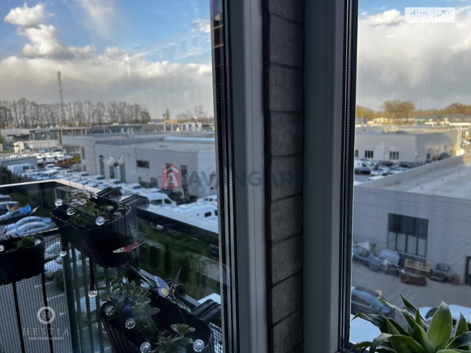 3 ��. ��������, 68/-/12 ��. �., 4/10 ������ ���� 26