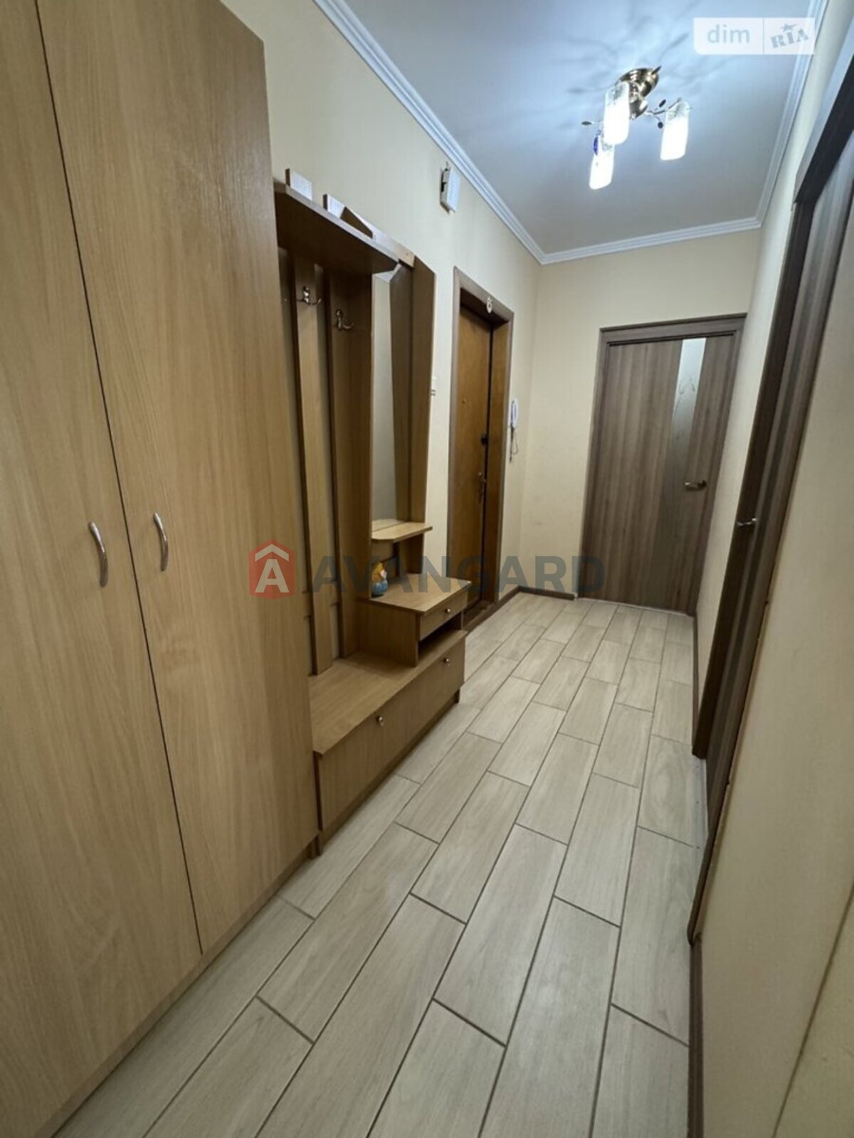 2 ����. ��������, 54/-/- ��. �., 7/9 ���� ���� 3