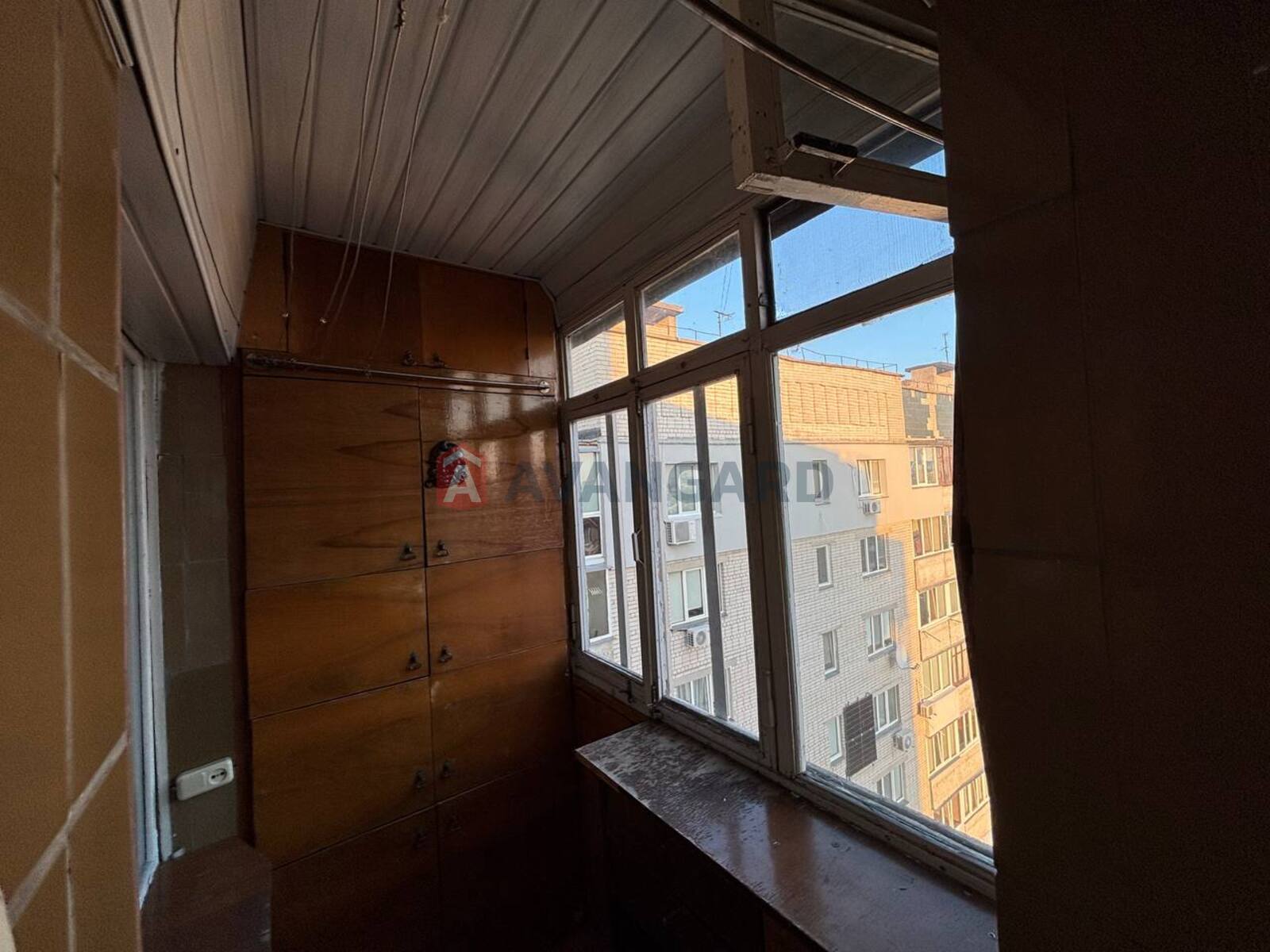 2 ��. ��������, 50/29/7 ��. �., 9/9 ������ ���� 17